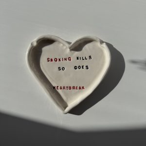 Τασάκι "Ηeartbroken"